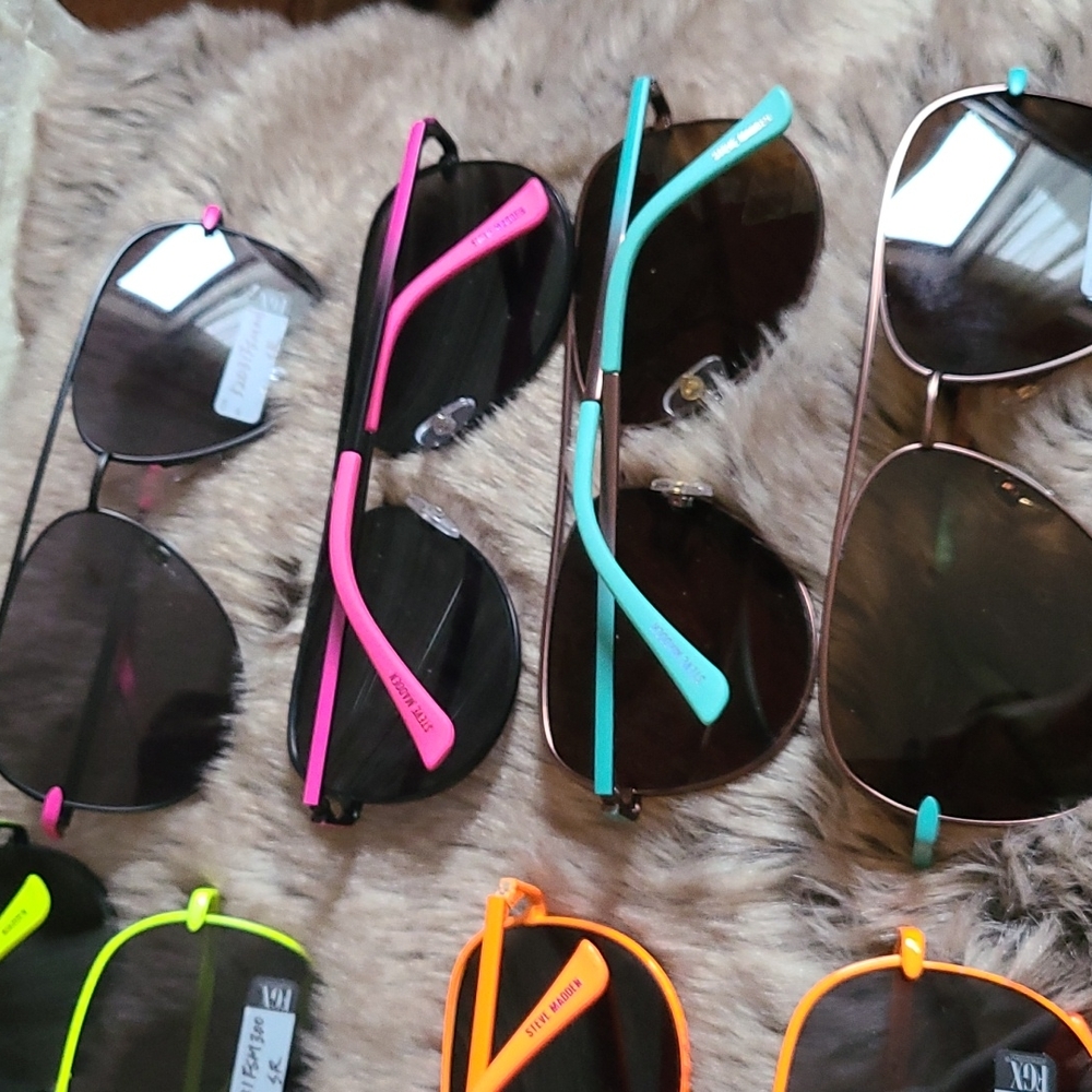 Steve Madden Aviator sunglasses by foster Grant